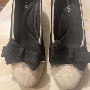 Vivai heels 6.5 with bow clips